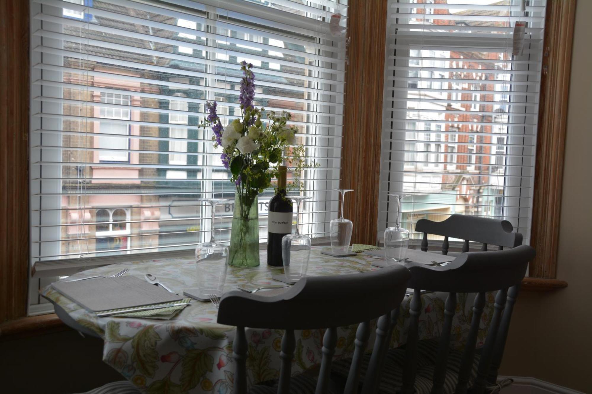 The Fabulous Number Two Apartment A Cosy Coastal Getaway クロマー エクステリア 写真